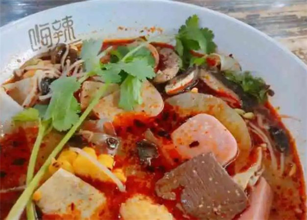 傳統(tǒng)香料與麻辣燙 解讀“嗨辣麻唇”的利潤邏輯與投資路徑